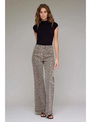 Hidden Jeans Cheetah Seam 33" Inseam Comfort Flare