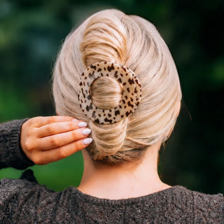 Teleties Blonde Tortoise Large Flat Circle Hair Clip